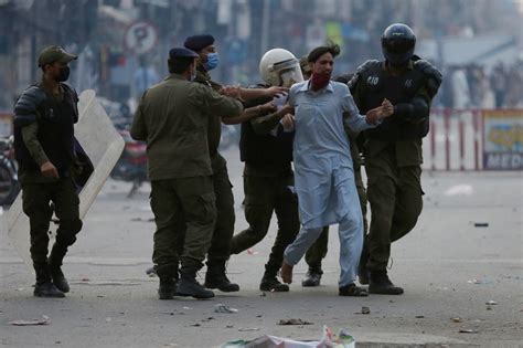 Protests across Pakistan after far-right TLP leader arrested | Protests News | Al Jazeera