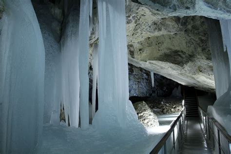 Demänovská Ice Cave & Pribylina guided tour