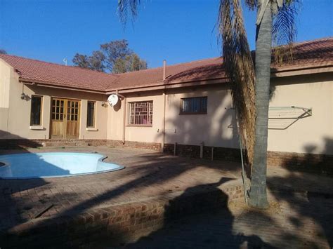 Houses for Sale and Flats to Rent in Polokwane | Pam Golding Properties