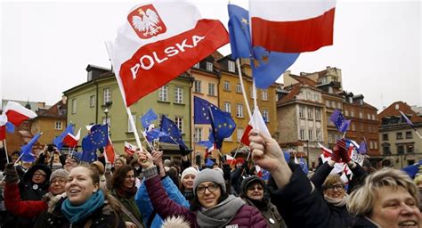 BREAKING: EU moves one step closer to launching sanctions against Poland