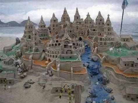 13 Amazingly Intricate Sandcastles