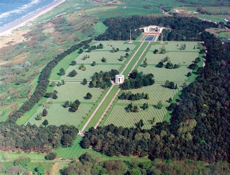 American Cemetery - 3km from the museum - Musée Mémorial d'Omaha ...