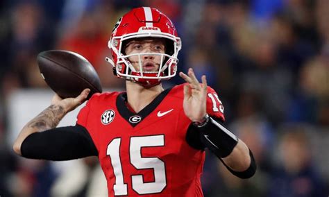 Georgia football demolishes Ole Miss, clinches SEC East