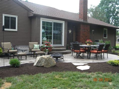 landscape around concrete patio slab - Google Search (concrete patio gardens) | Patio ...