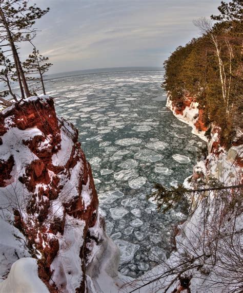 The Apostle Islands National Lake Shore are a Popular Tourist ...