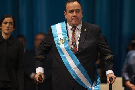 Giammattei juramenta como nuevo presidente de Guatemala