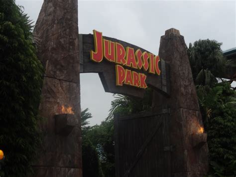 The Time Traveller: TRAVEL TO PLACES: SINGAPORE JURASSIC PARK