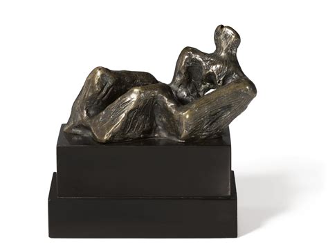 Reclining Figure by Henry Moore | Art.Salon