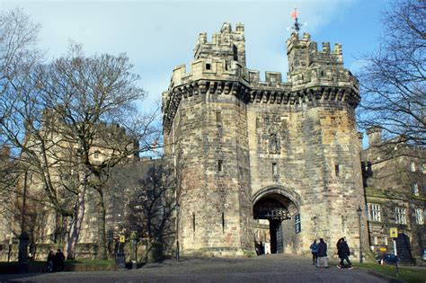 Lancaster Castle – a great day out in Lancashire | Hawthorns Park