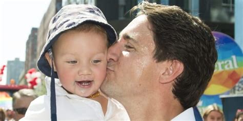 Justin Trudeau Kids: They Win For Cutest Campaign Moments | HuffPost Canada