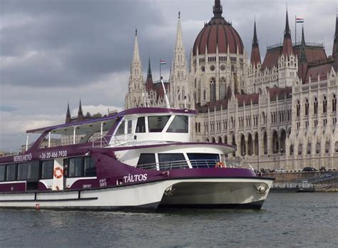 Budapest Sightseeing Cruise | HAPPYtoVISIT.com