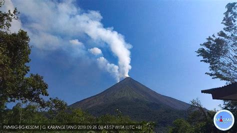 White plumes rise from the summit area of #Karangetang volcano, North Maluku, Indonesia - today ...