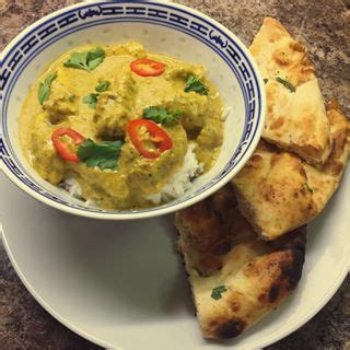 Hake curry 🥘 Made using fresh hake from my @mournefishbox 🐟 Recipe is in highlights👩🏼‍🍳 . Naan ...