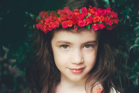 DIY Flower Crowns for Your Girl's Night Out - Wild Poppies