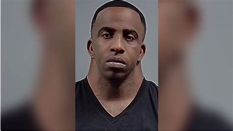 Viral Wide Neck Guy Arrested Again In Florida For 'Aggravated Stalking ...