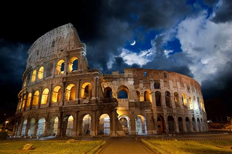 Colosseum At Night Wallpaper