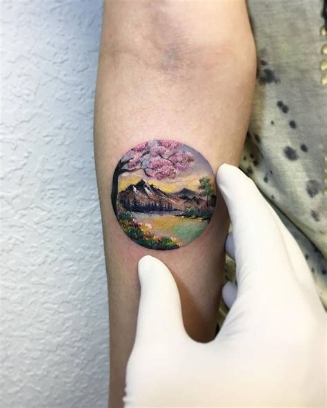 Poetic Circular Tattoos Paying Tribute to Nature | Tatouage circulaire ...