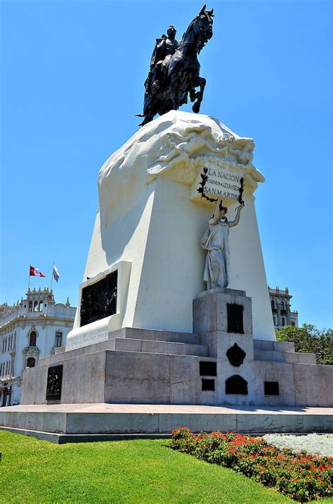 General José de San Martin Equestrian Statue in Lima, Peru | Encircle Photos