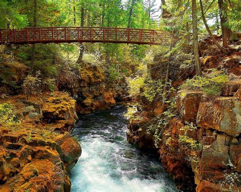 This Easy Gorge Hike Near Crater Lake is Perfect For Fall | That Oregon ...