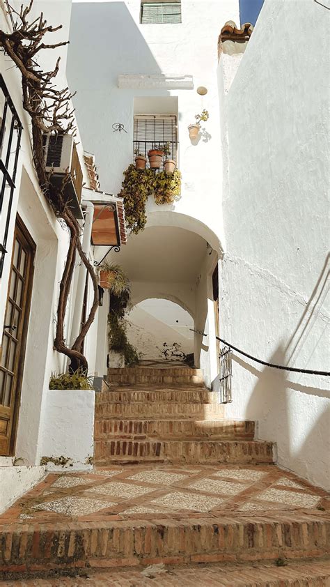 A Short Guide to Casares, Spain | Wander Somewhere