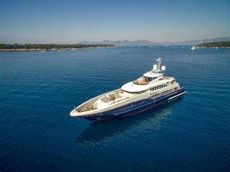 Charter Yacht SIROCCO | Nicholson Yacht Charters & Services