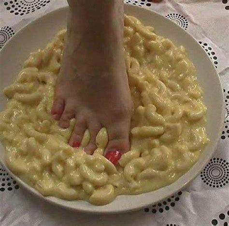 Number 16 FOOT MAC N CHEESE : r/MakeMeSuffer