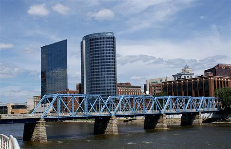 Grand Rapids Skyline Photograph by Justin Fuchs | Fine Art America