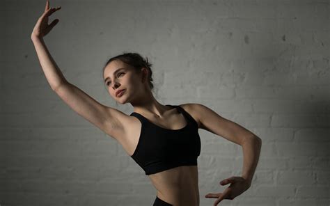 This Ballet-Inspired Arm Workout Only Takes 13 Minutes - Parade