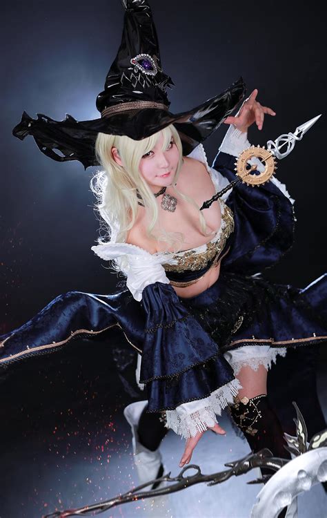 Shadowverse's witch Daria gets the cosplay treatment