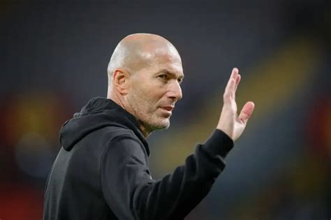 Algérie : Zidane ENCORE approché, un autre coach du Real Madrid arrive