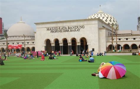 Sejarah Singkat dan Alamat Lokasi Masjid Raya Bandung + Hotel Terdekat – Dolan Yok