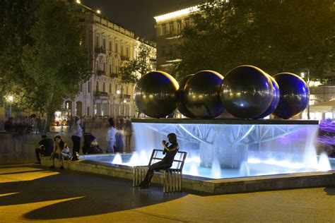 Fountains Square at Night | Baku | Pictures | Azerbaijan in Global ...