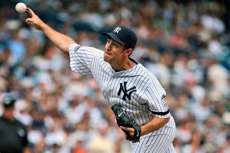 Former Yankees pitcher Mike Mussina opens 2019 Baseball Hall of Fame ...