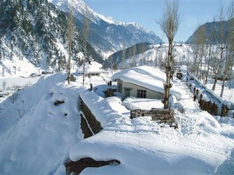 Gilgit City: SnowFall After 20 Years – Paki Mag