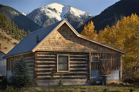 The Schoolhouse - Montana Homestead Cabins