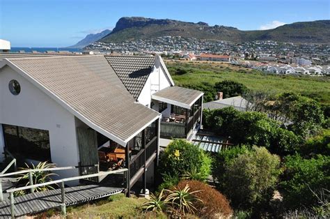 CLOVELLY LODGE GUEST APARTMENTS - Cottage Reviews (South Africa)