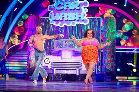 Lisa Riley and Robin Windsor - Strictly Come Dancing - Week 7 - Nov ...