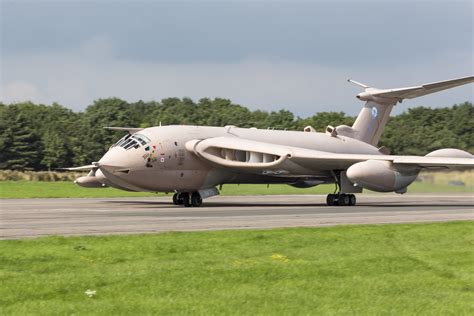 Victor XM715 | The Handley Page Victor was a British jet-pow… | Flickr