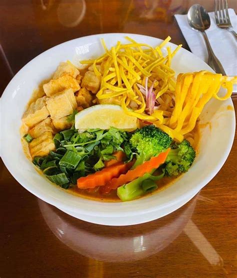 Discover New Chiang Mai: Authentic Thai Cuisine in Hilo