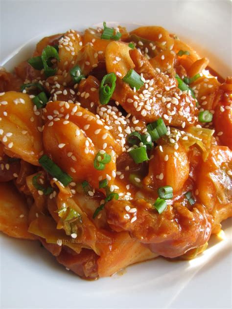 Inato lang Filipino Cuisine and More: Ddeokbokki (SPICY KOREAN RICE CAKE)