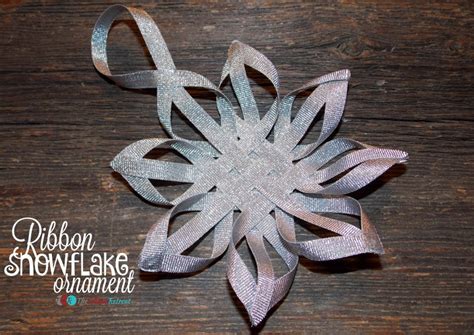 Ribbon Snowflake Ornament - The Ribbon Retreat Blog