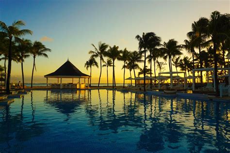 The Best Honeymoon Hotels In Mauritius For 2022 | Honeymoon hotels ...