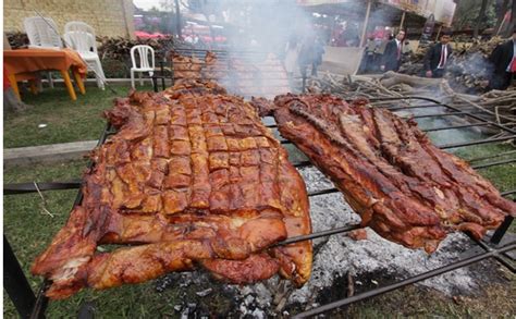 Chancho al Palo - Receta y Preparacion | Recetas, Chancho, Gastronomia ...