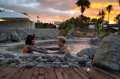 Twilight Spa | Escape The Cold Winter Nights | Hells Gate, Rotorua