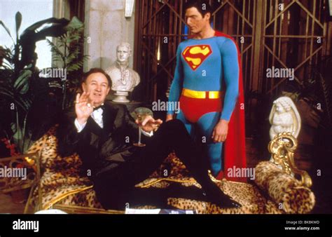 SUPERMAN IV (1987) GENE HACKMAN, CHRISTOPHER REEVE SP4 016 Stock Photo - Alamy