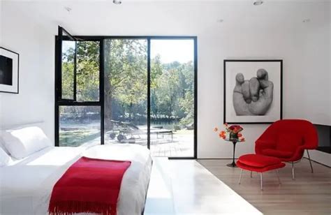 Red Accents In Bedrooms – 34 Stylish Ideas - DigsDigs