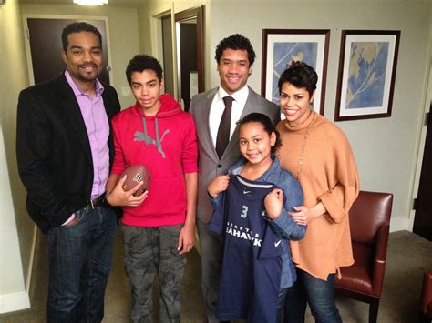 Hampton University News: HU Professor Interviews Nephew & Super Bowl ...