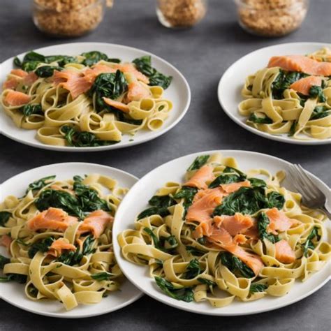 Lemony Smoked Salmon & Spinach Tagliatelle Recipe | Recipes.net