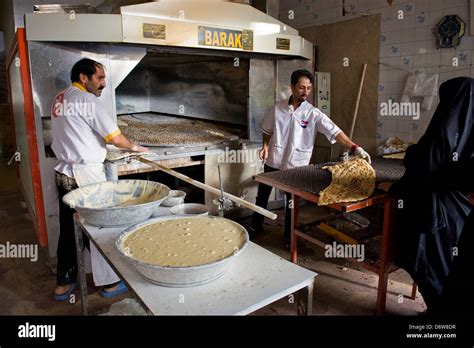 Iran, Shiraz, bakery Stock Photo, Royalty Free Image: 57103811 - Alamy