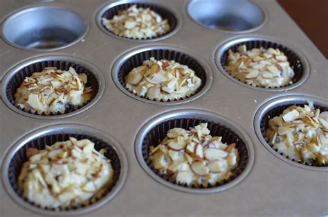 Playing with Flour: Chocolate chip-almond muffins